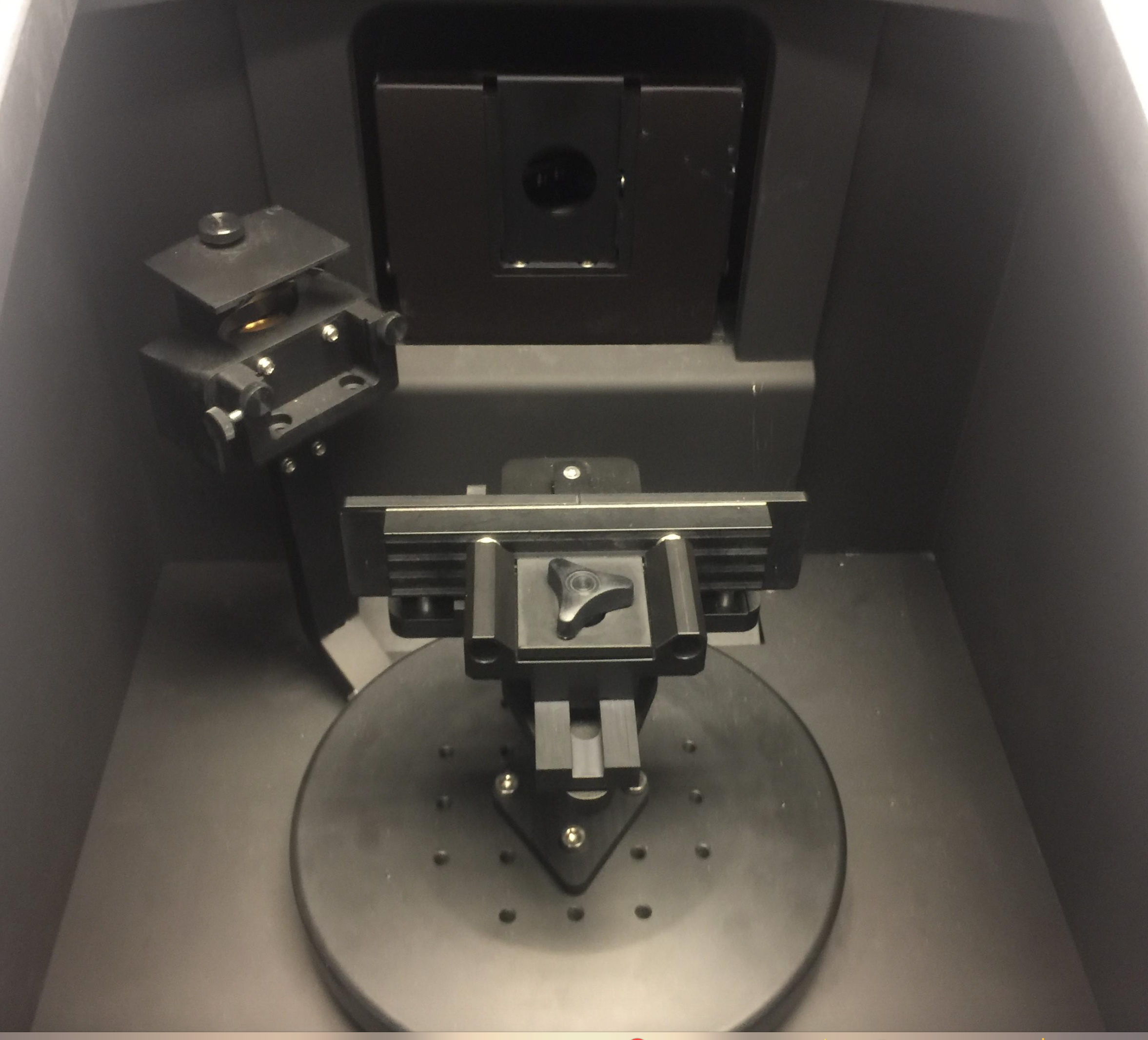 AGILENT CARY 4000 UV VIS with AGILENT CARY UMA ACCESSORY used