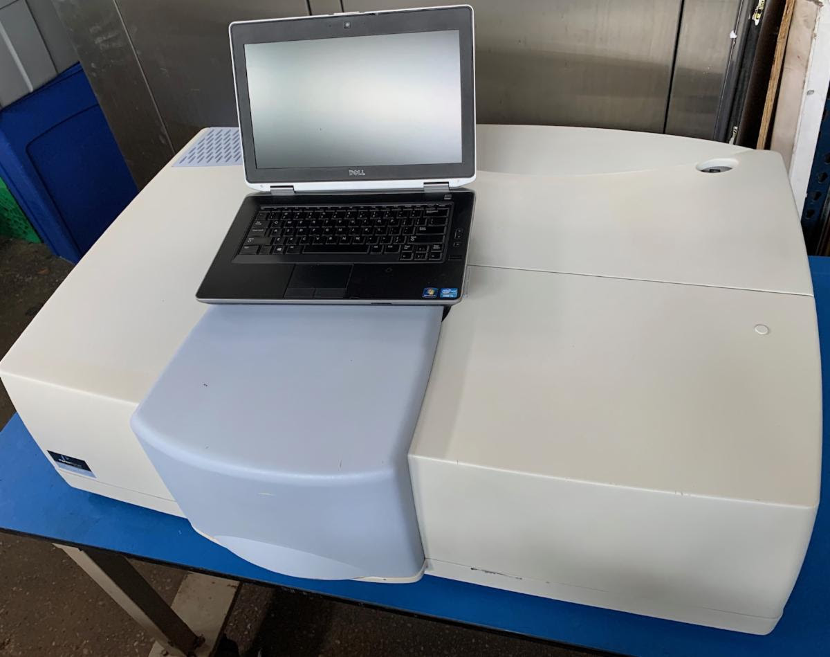 Perkin Elmer LAMBDA 850 Main