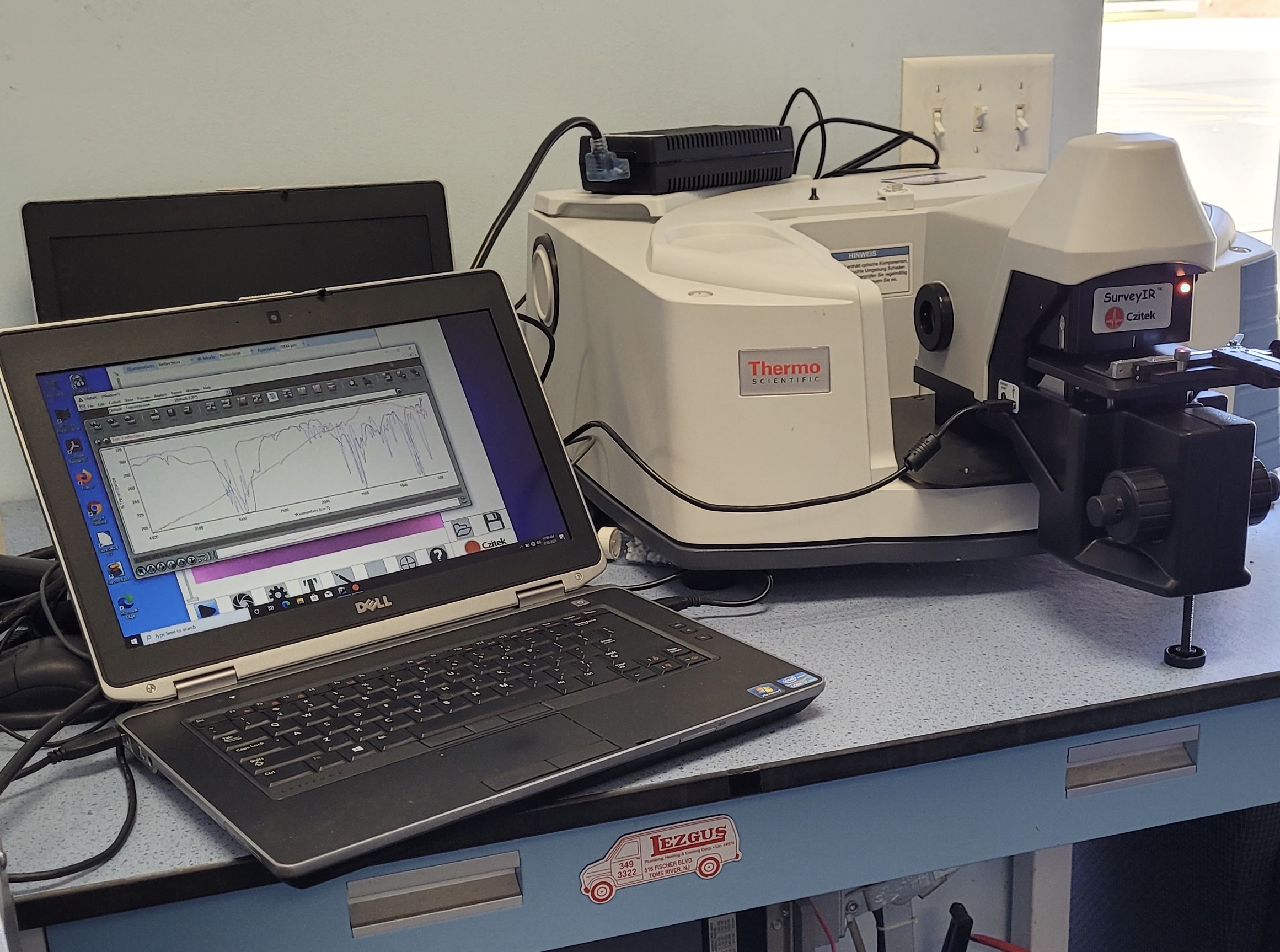 SPECAC SurveyIR Microscope